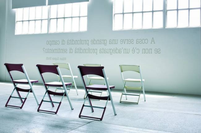 Стул пластиковый складной Compact белый 435х470х775 мм Стул пластиковый складной Compact белый 435х470х775 мм