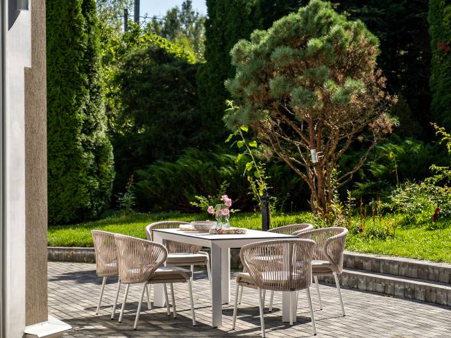 "Венето" обеденная группа на 6 персон со стульями "Милан", каркас белый, роуп бежевый "Венето" обеденная группа на 6 персон со стульями "Милан", каркас белый, роуп бежевый