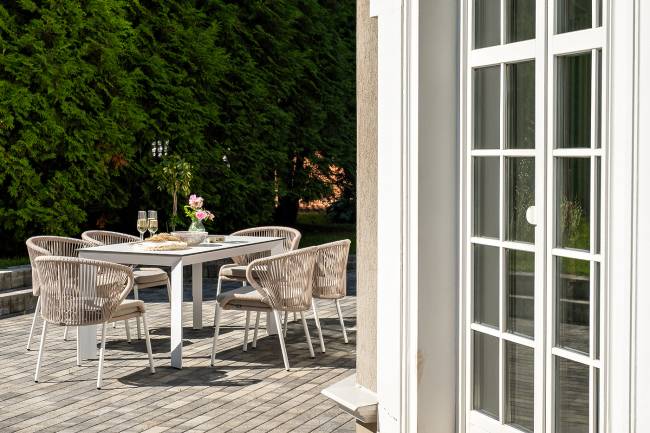 "Венето" обеденная группа на 6 персон со стульями "Милан", каркас белый, роуп бежевый "Венето" обеденная группа на 6 персон со стульями "Милан", каркас белый, роуп бежевый