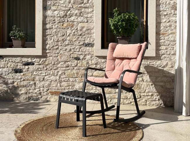 Кресло-качалка пластиковое Folio антрацит 720х810-925х1190-1125 мм Кресло-качалка пластиковое Folio антрацит 720х810-925х1190-1125 мм