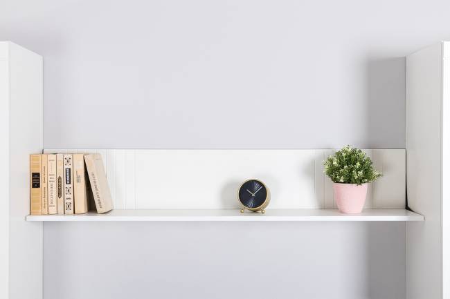 Две ТВ-тумбы и четыре навесных полки Валенсия цвет белый шагрень