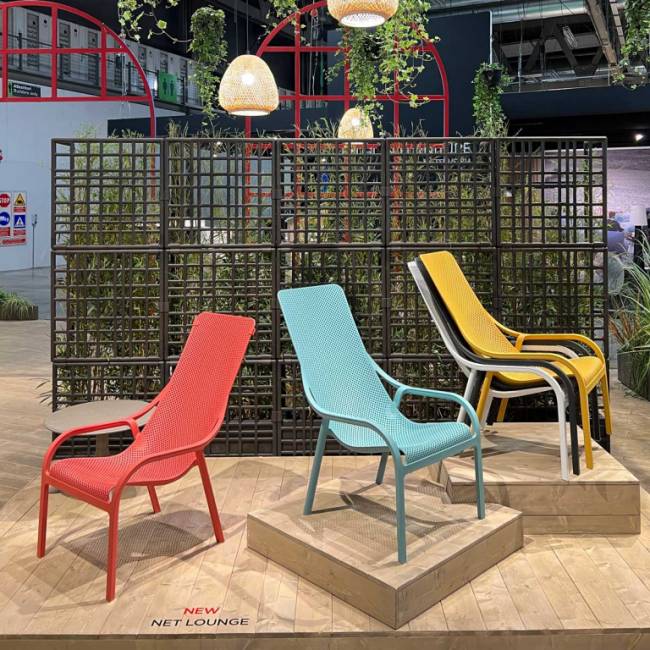 Лаунж-кресло пластиковое Net Lounge горчичный 615х900х990 мм Лаунж-кресло пластиковое Net Lounge горчичный 615х900х990 мм