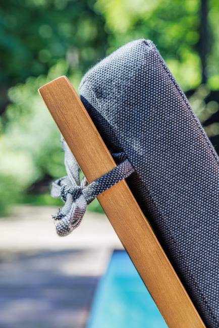 Комплект из 2-х шезлонгов PAOLO из акации и столика LUCIO Комплект из 2-х шезлонгов PAOLO из акации и столика LUCIO